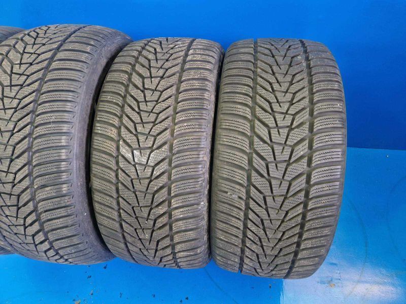 4 Hankook R20 255/35-265/40
зимни гуми спорт пакет DOT3421
