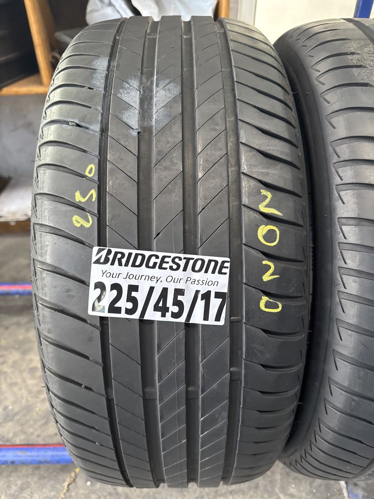 225/45/17 Bridgestone