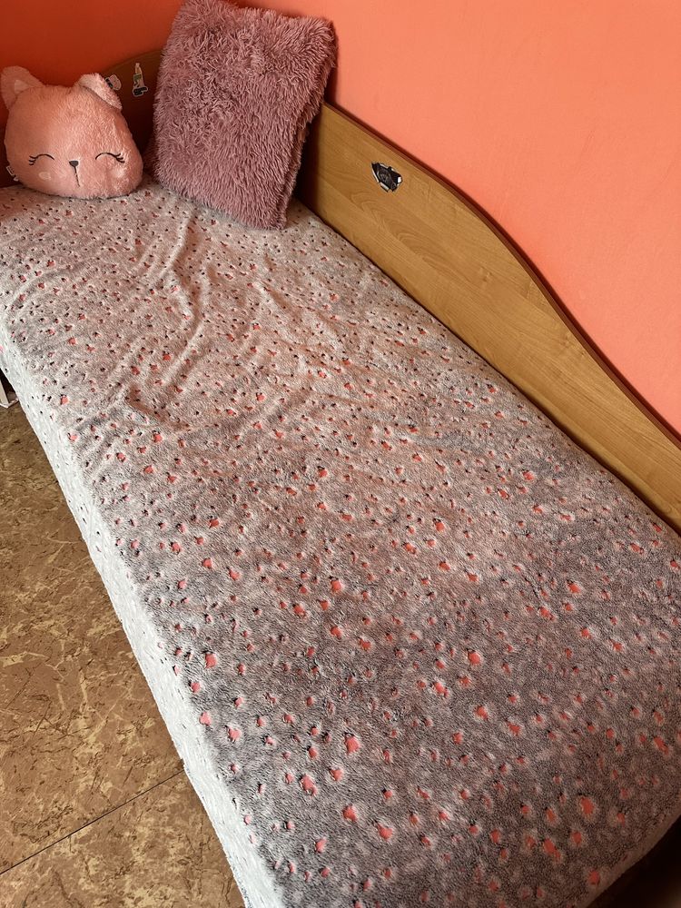 2 броя легло