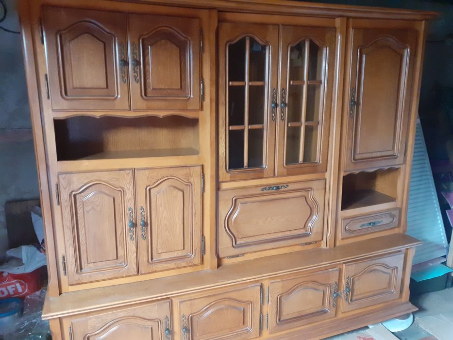 Vand mobila sufragerie