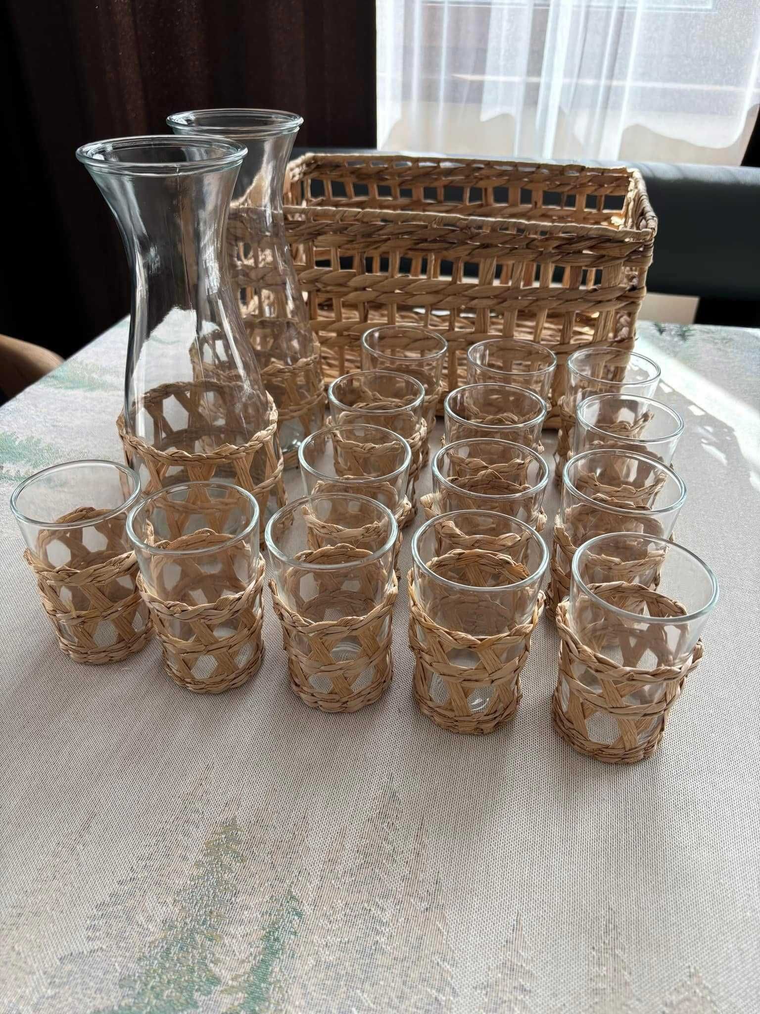 Нов стъклен сервиз чаши, гарафи и кош