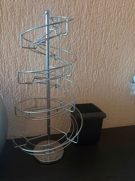 Кафемашина с капсули Dolche Gusto