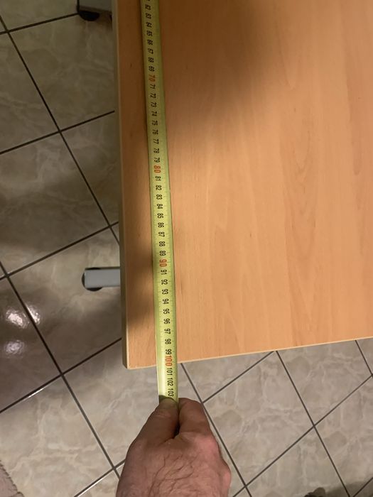 Офис бюро в идеално състояние,почти ново