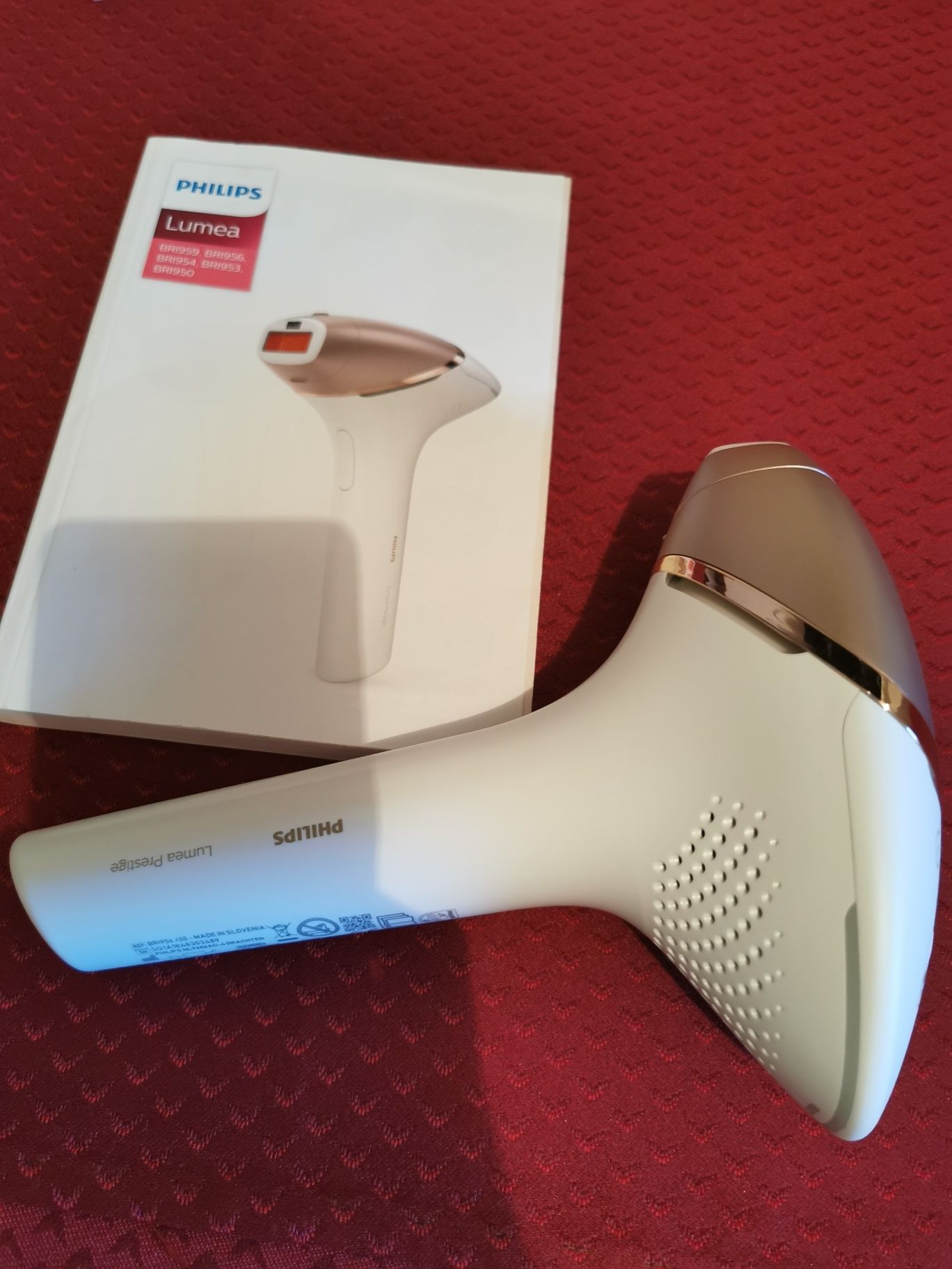 Vând Epilator IPL Philips Lumea Prestige