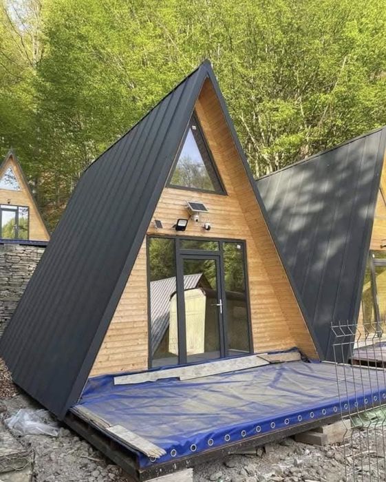 Vand cabane din lemn