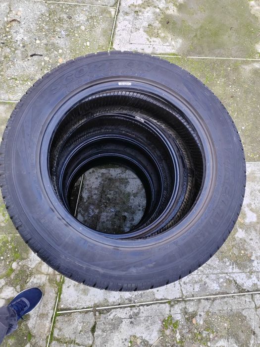 Vând 4 anvelope de iarnă