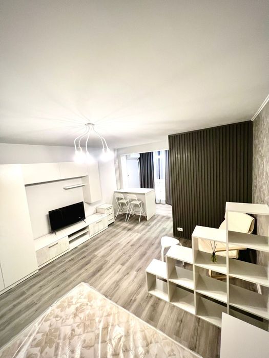 Proprietar închiriez garsoniera  metrou Lujerului