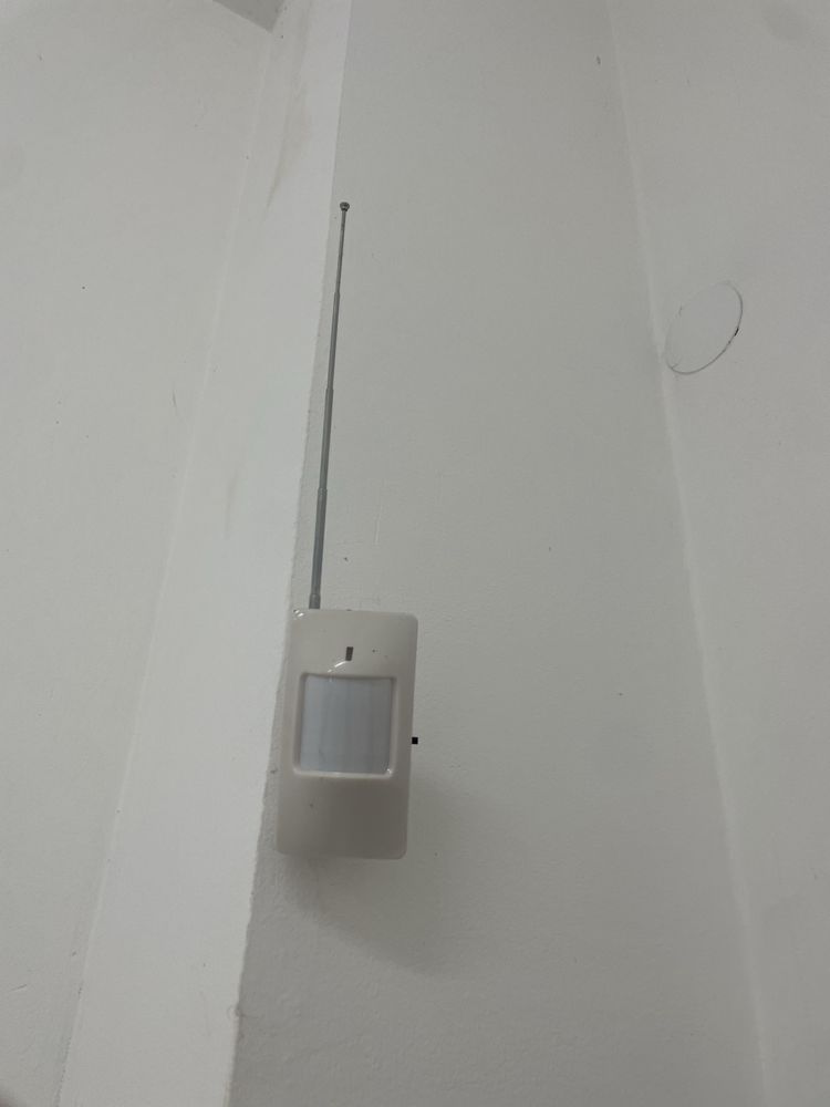 Wireless security alarm systems Охранителна GSM SIM СОТ система