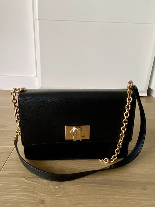 Geanta Furla impecabila, neagra