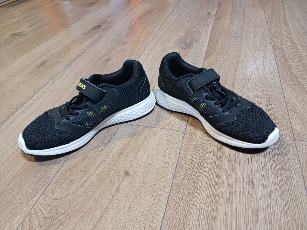 Детски маратонки Asics  32.5 номер