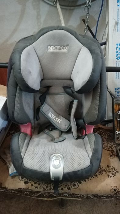 Автокресло продам