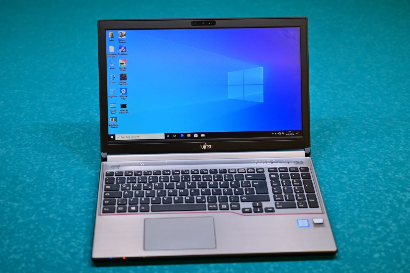 Core i5 8 gb 256 SSD  Fujitsu Treyding, Dasturlash ,AyTi uchun