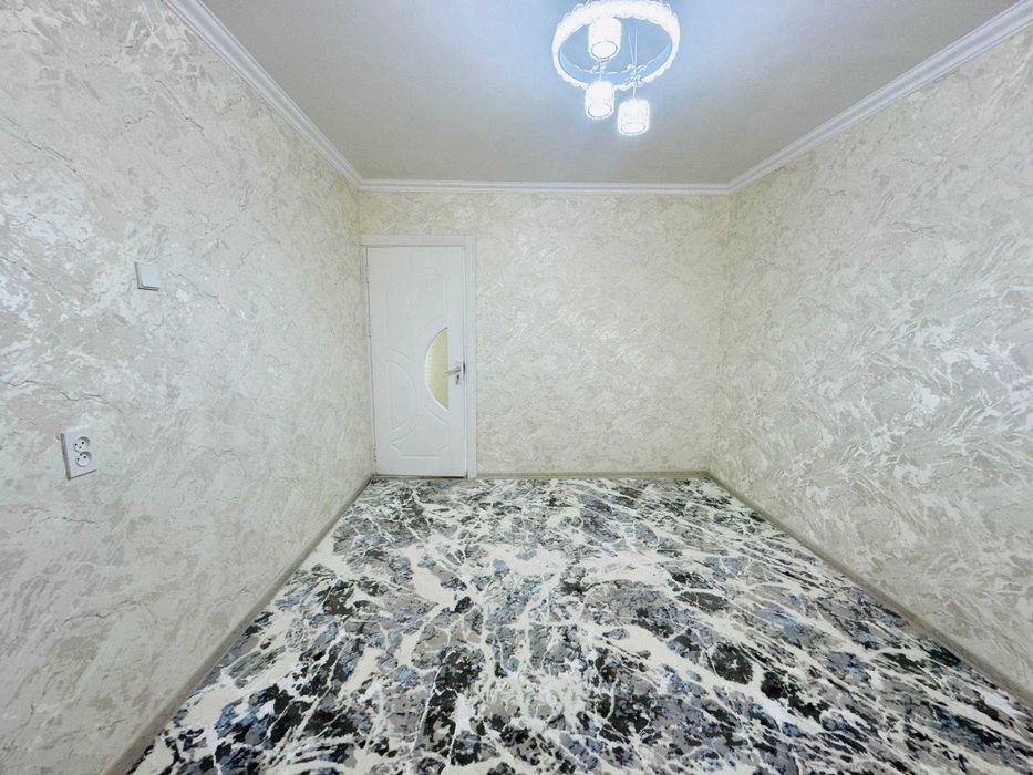 Buxoroda kvartira sotiladi 2 xonali 56m2 1-qavat