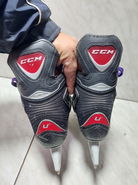 Patine 806 hochei hochey CCM U04 marime 36,5  (23,4  cm)