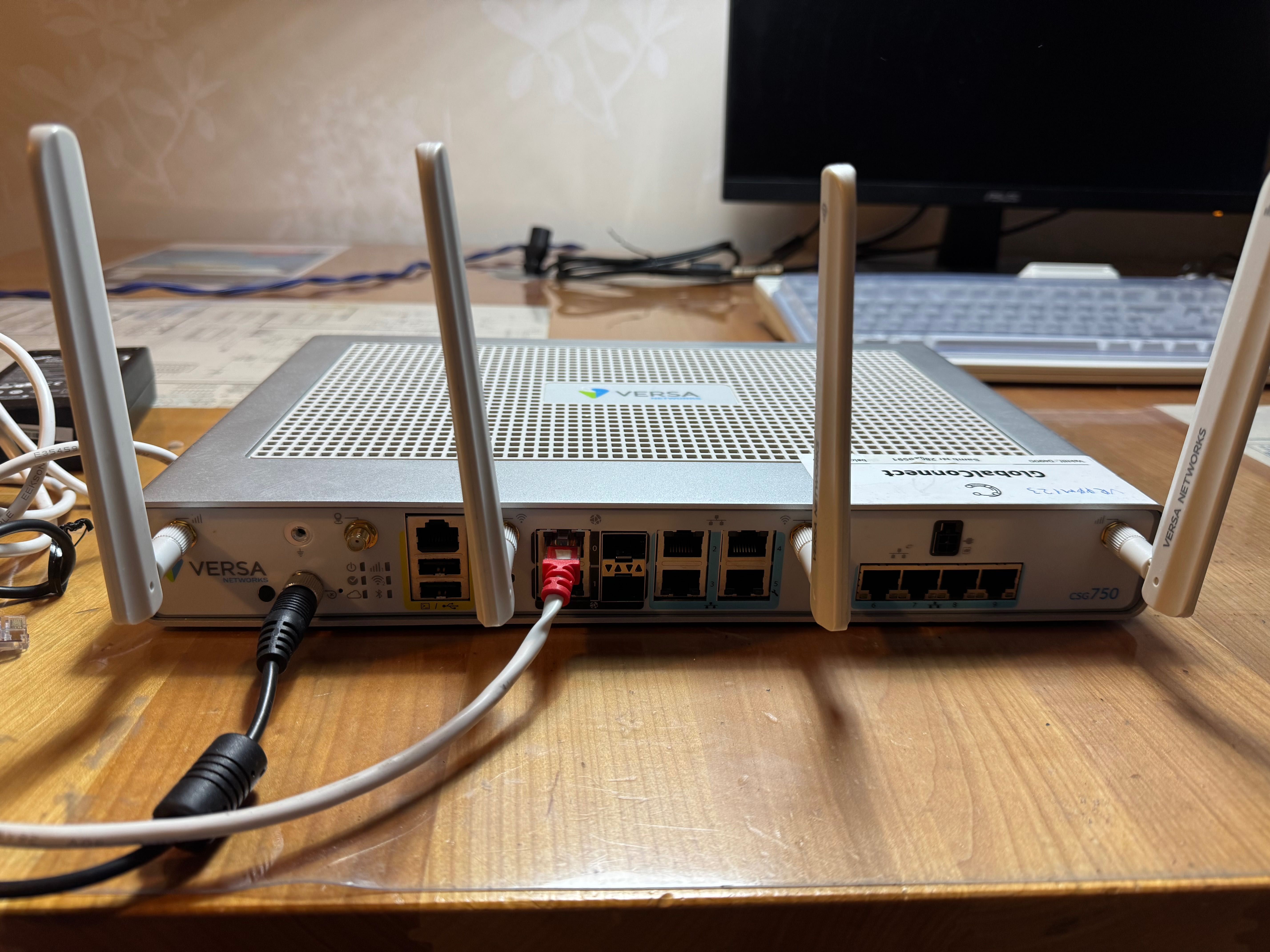 Router Versa Networks CSG750