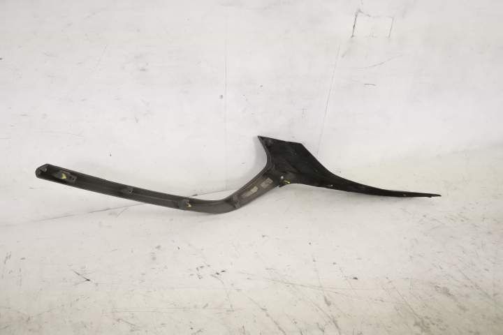 Ornament Grila Dreapta Centrala Original In Stare Buna Mazda  3 BP [20