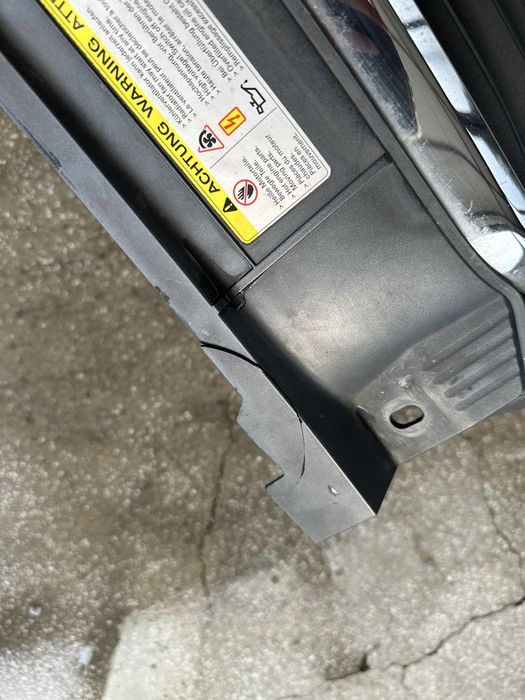 Audi A1 10-14г предна решетка ОЕ