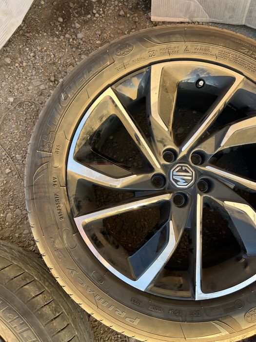 Vand jante Mg Zs  215 55 R17 michelin dot 2023