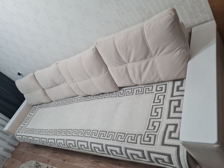 Продам  диван в отличном состоянии