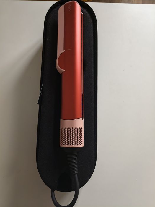 Dyson Airstrait ca nou