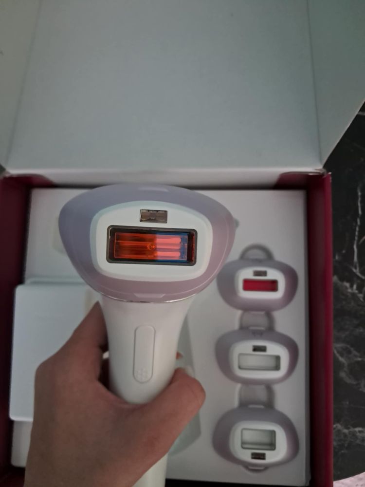 Фотоепилатор Philips Lumea