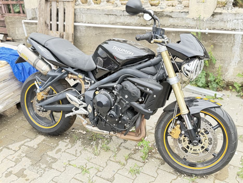 Triumph street triple 675