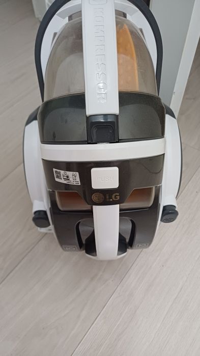 Продам пылесос LG