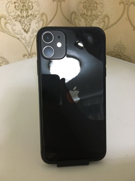 Продаю айфон 11