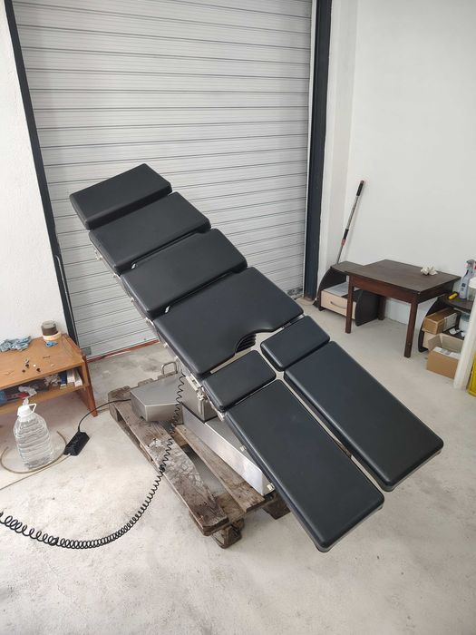 Операционна маса Maquet