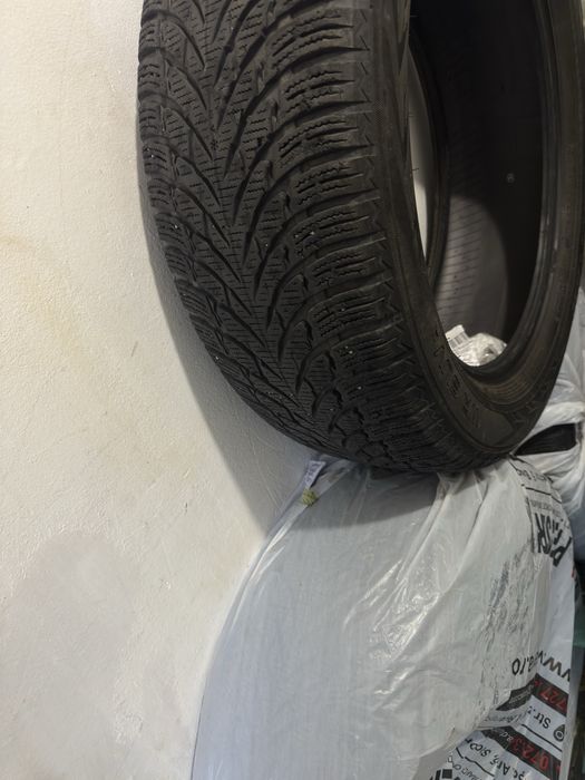 Anvelope 235 55 R19 Nokian de iarna