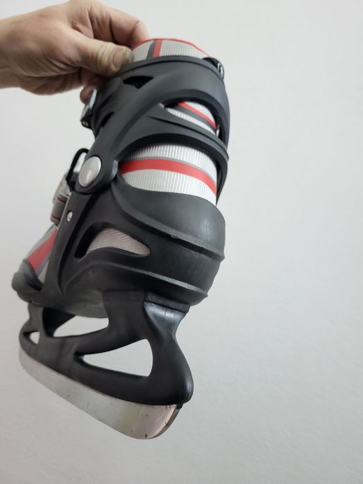 Vând patine mărimea 40