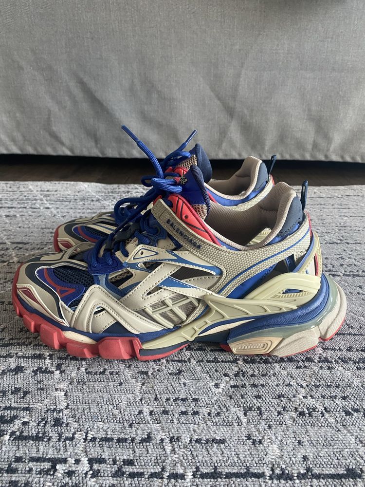 Продавам обувки Balenciaga