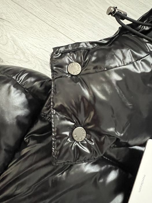 Geaca M.o.nc.l.e r  Maya