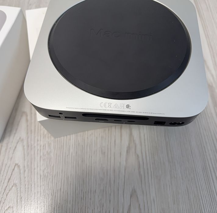 Mac mini M2 (2023) – impecabil, ca nou, 256 GB SSD, cutie+accesorii