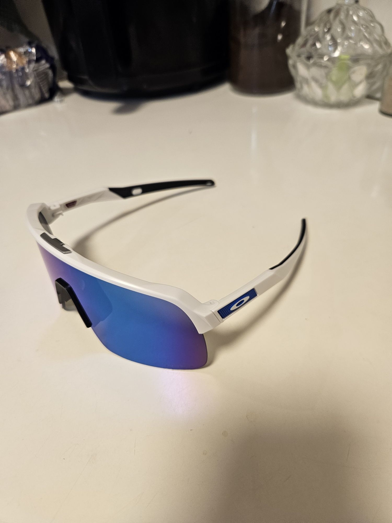 Oakley OO 9463 чисто нови