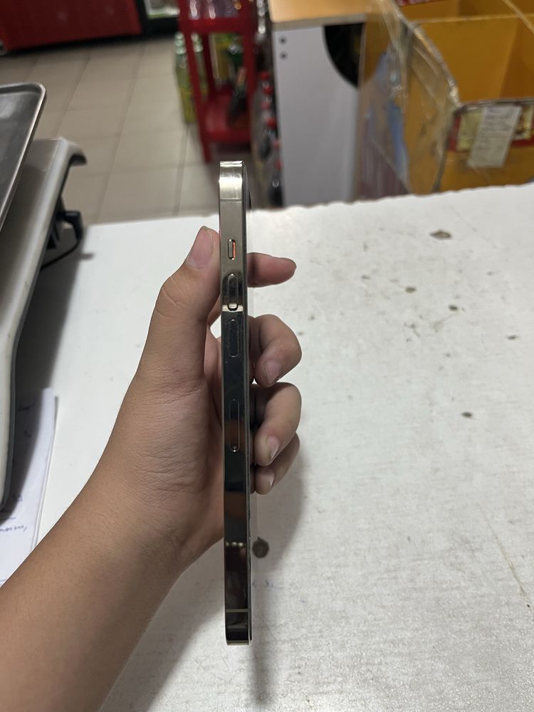 iPhone 14про макс