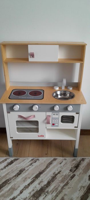 Детска кухня дървена