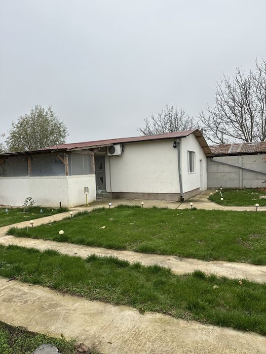 Inchiriez casa tip garsoniera in regim hotelier