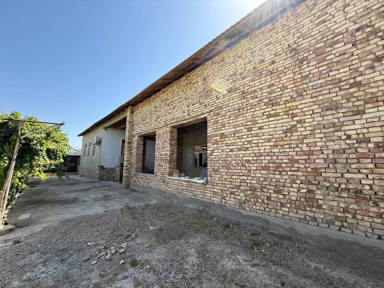 TAYYOR 15 SOTIQLI hovli sotiladi