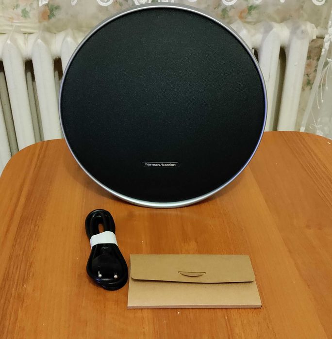 Harman Kardon Onyx Studio 9.