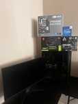 Геймърски компютър + монитор 180hz