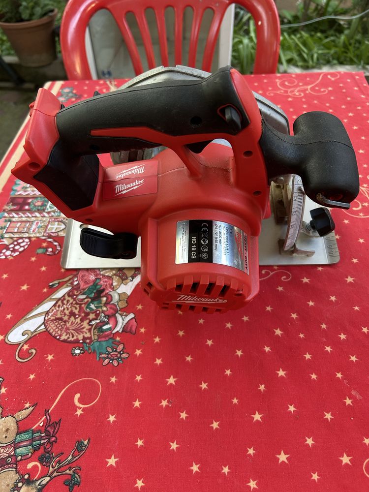 Fierastrau Circular de mana Milwaukee HD18CS-0