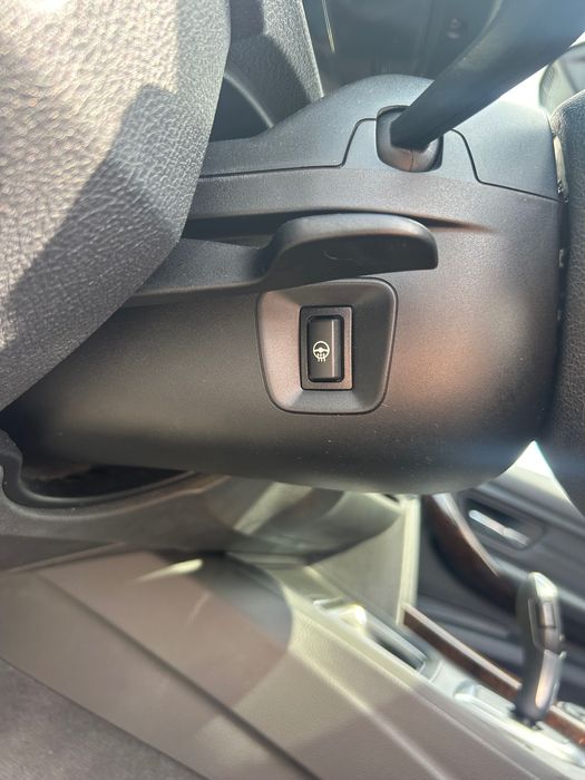 Bmw seria 3 f30 320d/ M paket/ 184 cp. Accept variante!