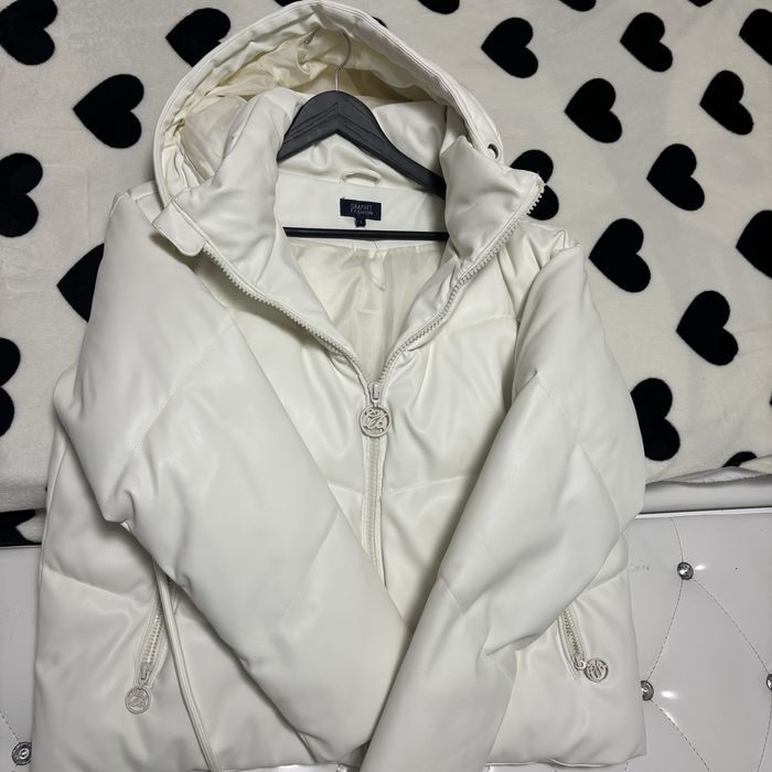 Geaca alba piele groasa de iarna cu gluga marimea L Catalin Botezatul