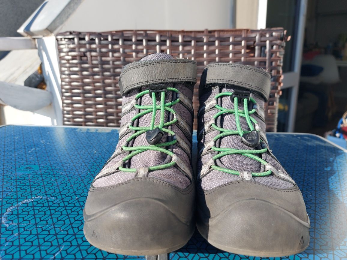 Туристически обувки Keen, 24,5см.