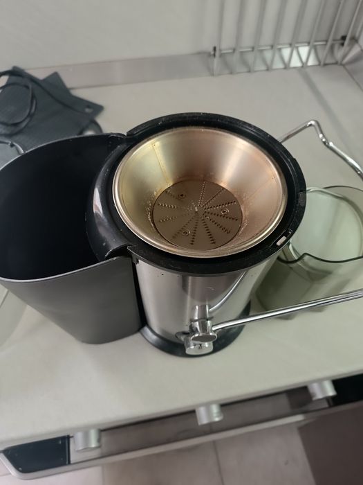 Сокоизтисквачка NEO