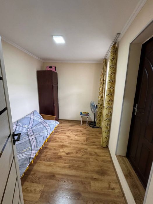 Дом 3 ком.Паркентский базар!земля 1сот.