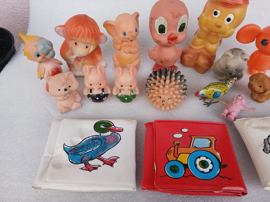 Играчки от Соц-а