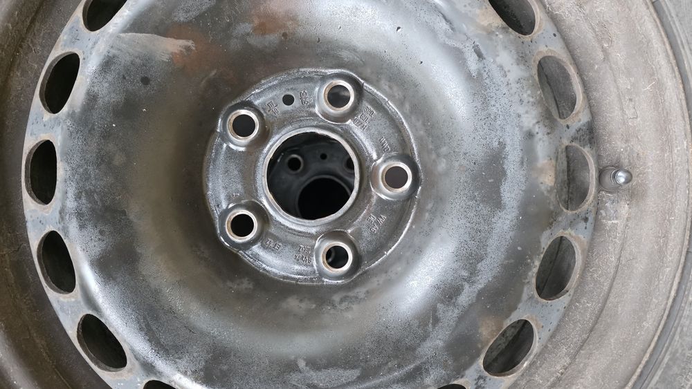 Jante de passat b6 pe 16. Citiți tot anunțul.