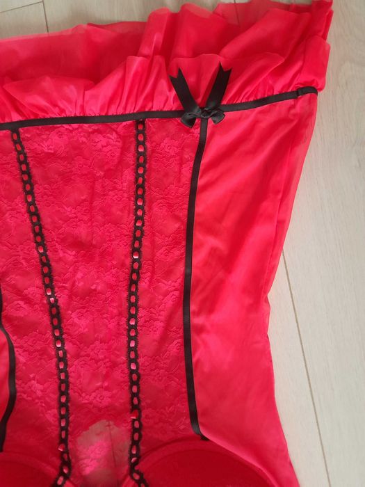 Neglijeu roz fucsia cu negru